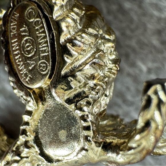 CHANEL CC Gold Chain Dangle Long Clip on Earrings - Picture 9 of 11